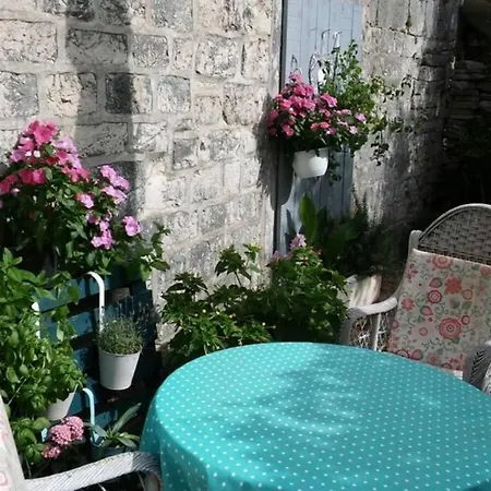 Charming Stone House Cvetek Vrboska